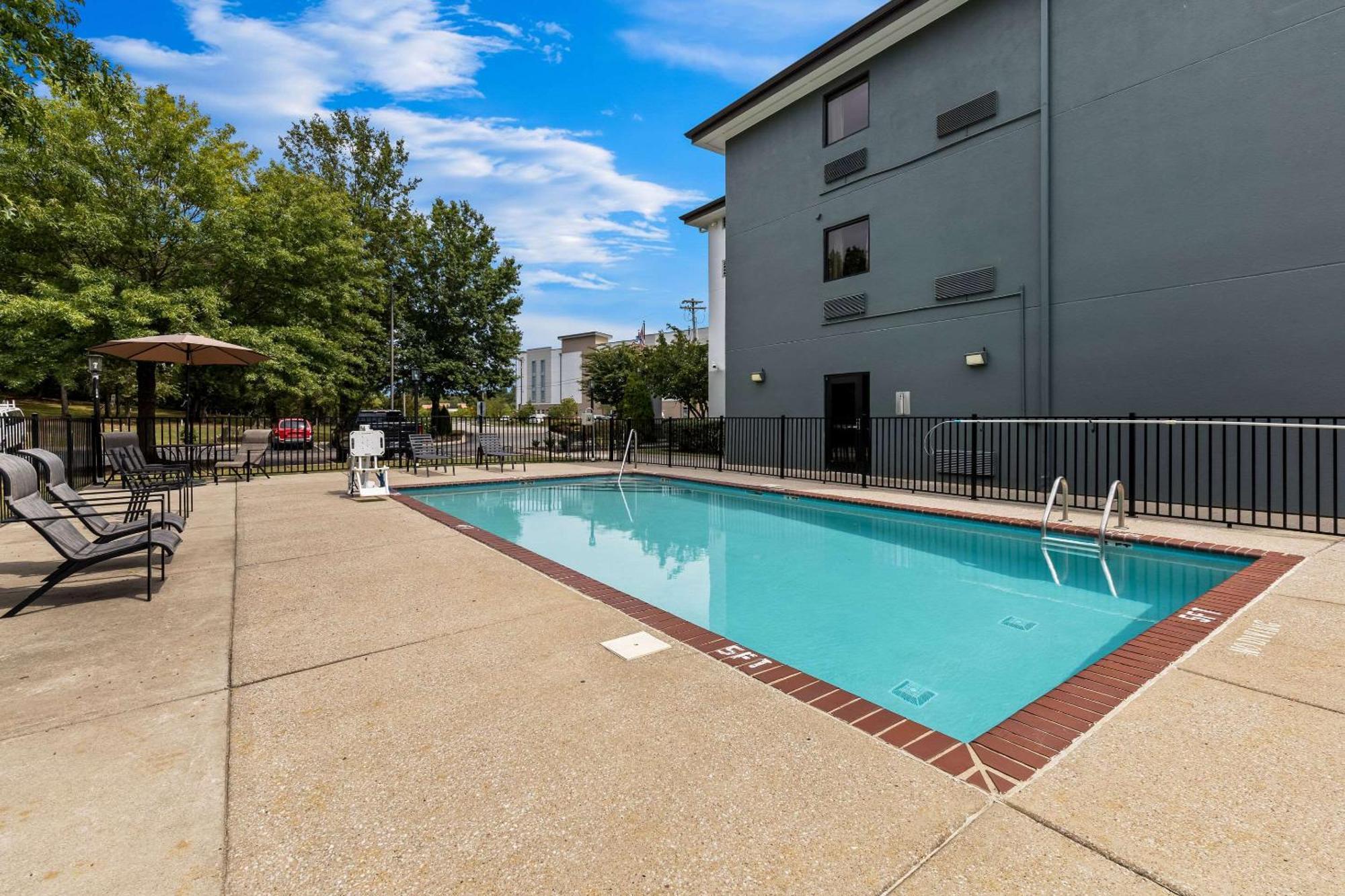 Clarion Pointe Franklin - Nashville Area Exterior photo